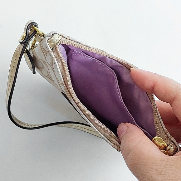 NWOT Coach Beige/Cream Satin Signature With Gold Accent Wristlet - Picture 7 of 9